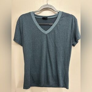 Women’s Firehouse hunter green v neck short sleeved tee size S/M